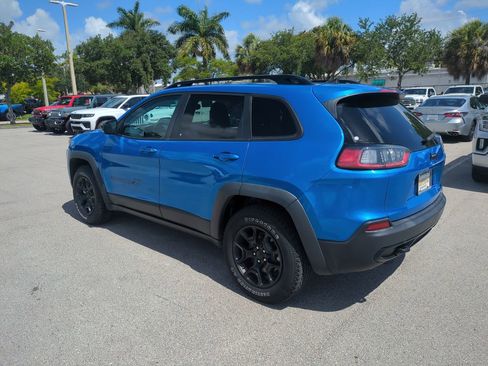 Used 2022 Jeep Cherokee Latitude AWD/4WD image 8