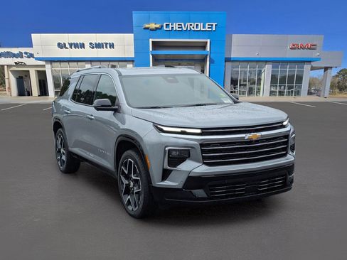 New 2026 Chevrolet Traverse High Country image 3