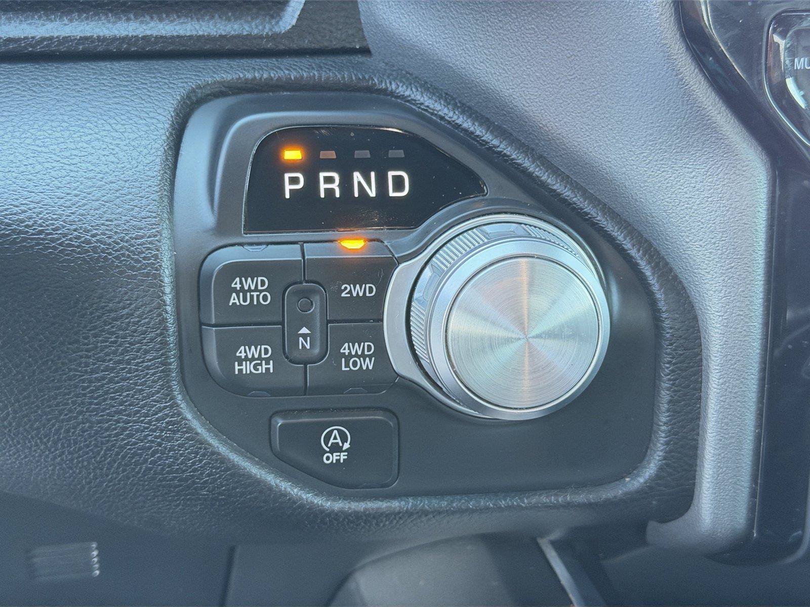 Used 2025 RAM 1500 Laramie AWD/4WD image 32