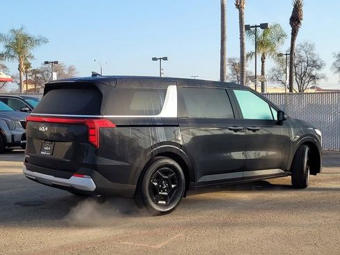 New 2026 Kia Carnival image 5