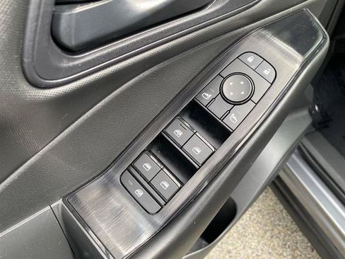 Used 2024 Nissan Rogue S AWD/4WD image 15
