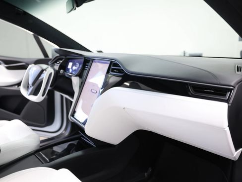 Used 2020 Tesla Model X Long Range AWD/4WD image 40