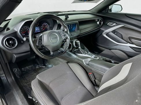 Used 2016 Chevrolet Camaro LT RWD image 21