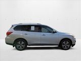 Used 2017 Nissan Pathfinder S image 4