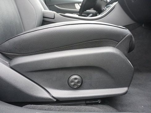 Used 2022 Mercedes-Benz E 450 4MATIC Sedan image 38