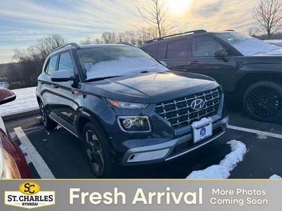 Certified 2023 Hyundai Venue Limited w/ Cargo Package