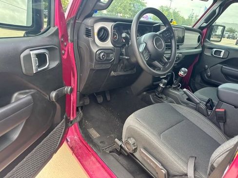 Used 2024 Jeep Wrangler Sport AWD/4WD image 8