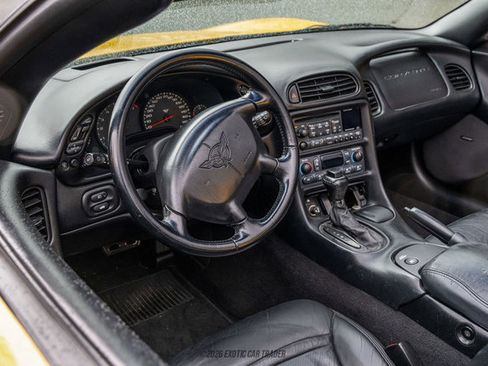 Used 2001 Chevrolet Corvette Convertible w/ Preferred Equipment Group2 image 44