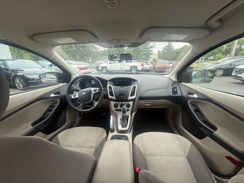 Used 2013 Ford Focus SE w/ SE Winter Pkg FWD image 14
