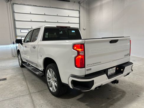 Used 2024 Chevrolet Silverado 1500 High Country w/ High Country Premium Package AWD/4WD image 8