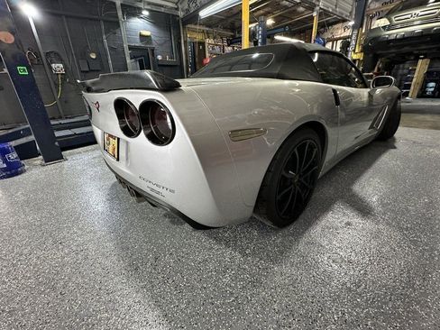 Used 2007 Chevrolet Corvette Convertible w/ Preferred Equipment Group image 11