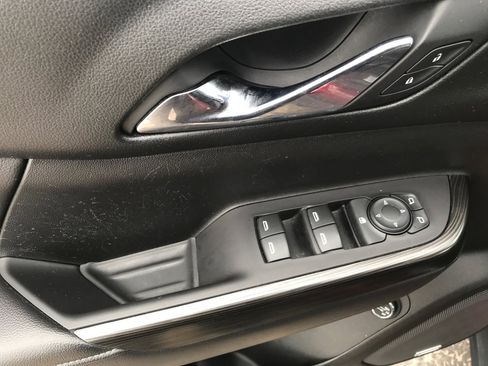 Used 2018 GMC Acadia SLT FWD image 17