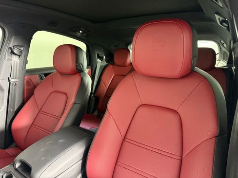 New 2026 Porsche Cayenne Coupe image 5