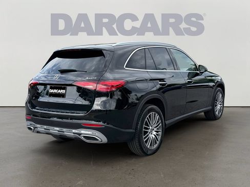 Used 2025 Mercedes-Benz GLC 300 4MATIC image 5