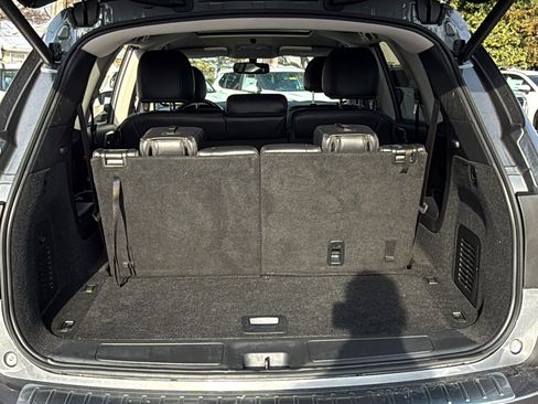 Used 2020 Nissan Pathfinder SL image 25