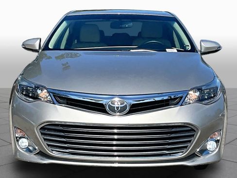 Used 2014 Toyota Avalon XLE Touring FWD image 4