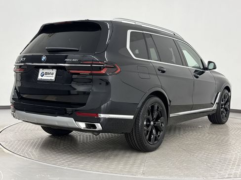 Used 2025 BMW X7 xDrive40i w/ Premium Package image 9