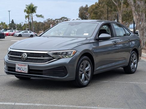 Used 2024 Volkswagen Jetta SE FWD image 10