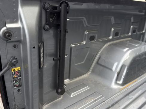 Used 2025 GMC Sierra 1500 SLT RWD image 30