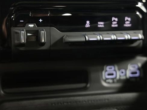 Used 2023 RAM 1500 Laramie AWD/4WD image 31