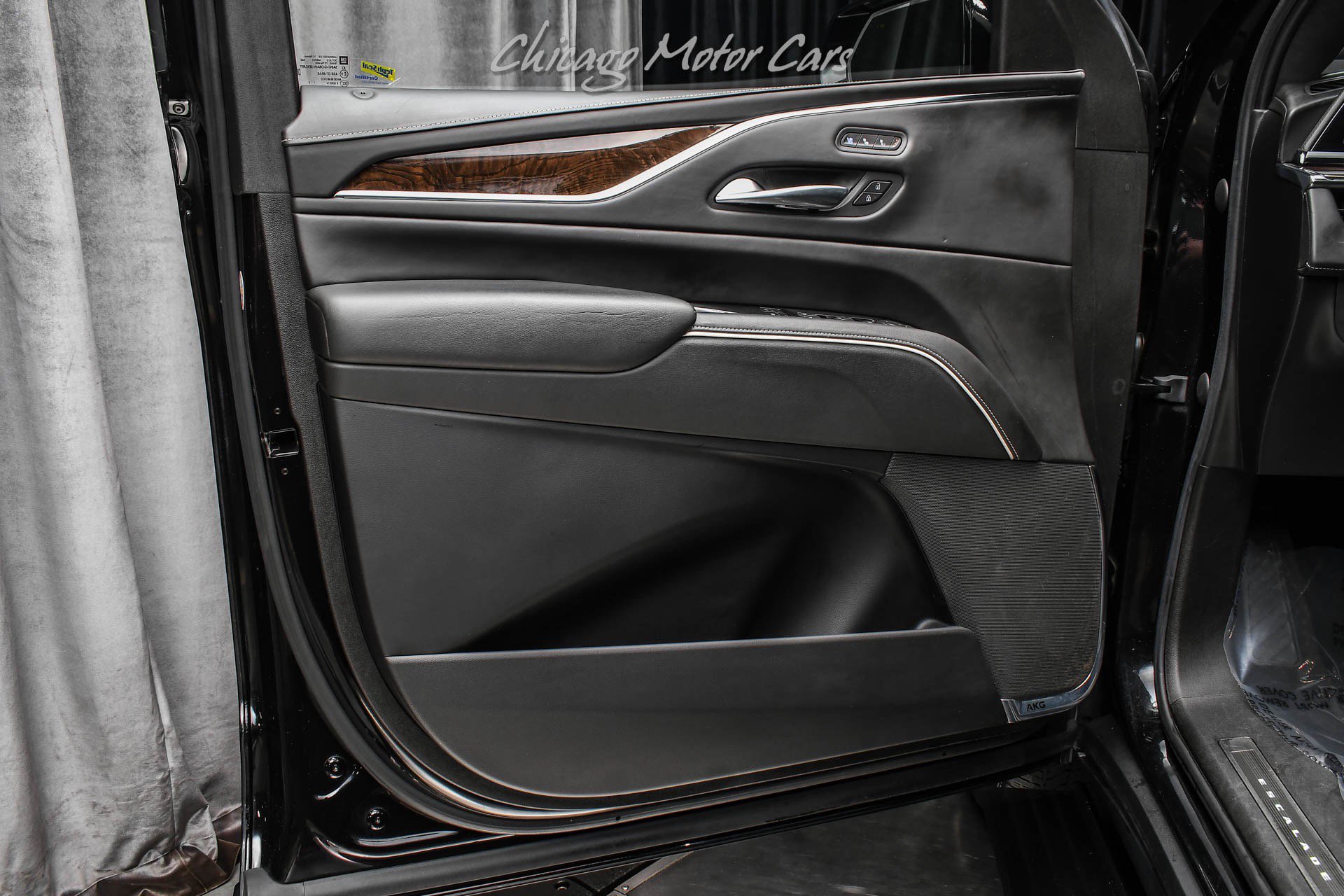 Used 2021 Cadillac Escalade Sport Platinum w/ LPO, ONYX Package AWD/4WD image 36