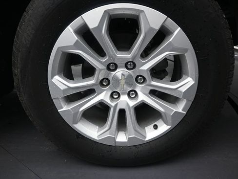 Used 2022 Chevrolet Silverado 1500 LTZ RWD image 10