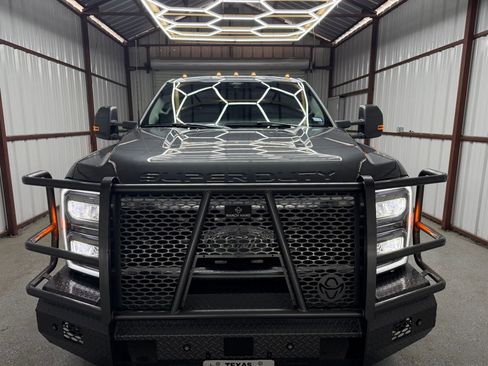 Used 2024 Ford F350 Lariat w/ Lariat Ultimate Package AWD/4WD image 2