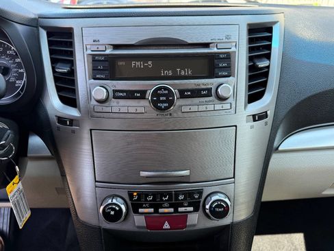 Used 2010 Subaru Outback 3.6R Premium image 19