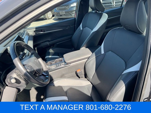 Used 2025 Toyota Camry SE FWD image 15
