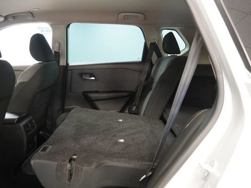 Used 2022 Nissan Rogue SV AWD/4WD image 26