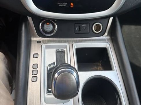 Used 2018 Nissan Murano SV FWD image 13