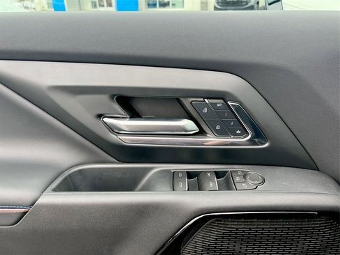 New 2024 Chevrolet Silverado EV RST image 19