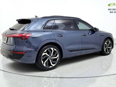 Used 2024 Audi Q8 e-tron Premium Plus w/ Premium Plus Package AWD/4WD image 9