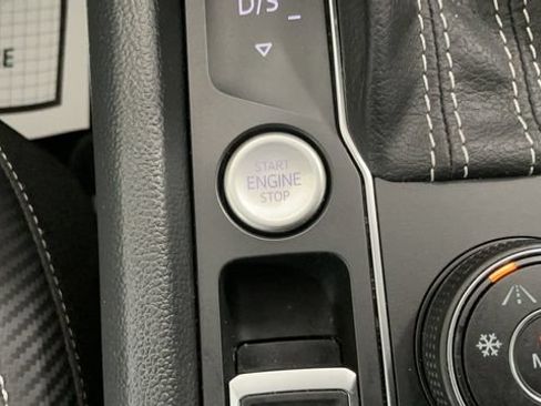 Used 2022 Volkswagen Atlas Cross Sport SE AWD/4WD image 18