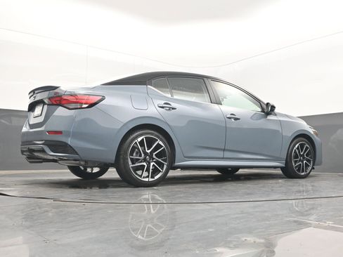 New 2025 Nissan Sentra SR image 28