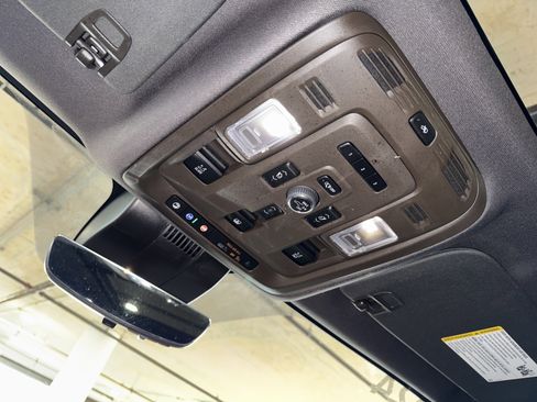 Used 2024 GMC Yukon Denali w/ Advanced Technology Package image 35