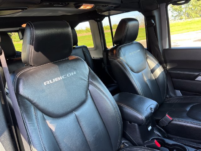 Used 2016 Jeep Wrangler Unlimited Rubicon AWD/4WD image 35