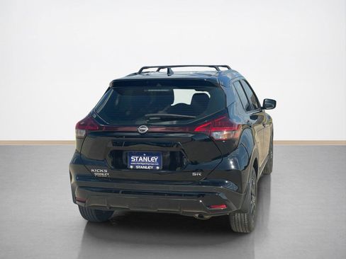 Used 2022 Nissan Kicks SR w/ Premium Package image 7