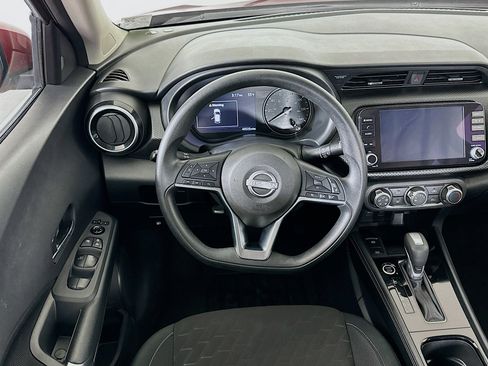 Used 2024 Nissan Kicks SV image 18