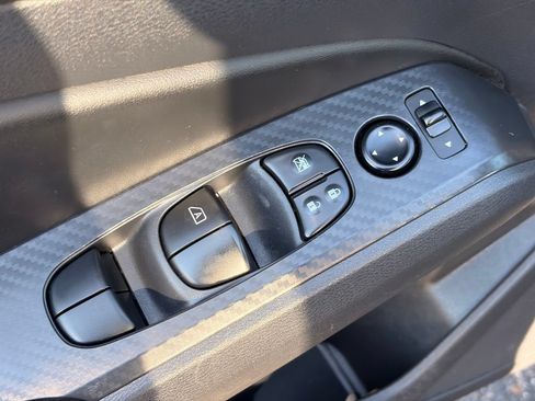 Certified 2025 Nissan Altima 2.5 SV FWD image 20