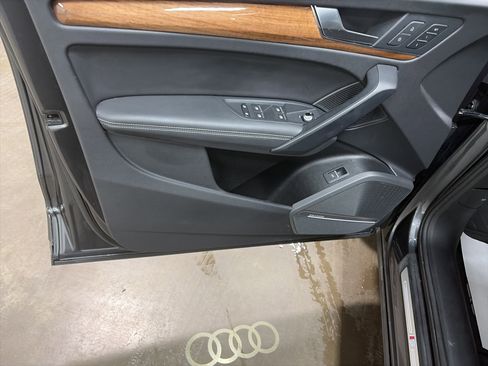 Used 2023 Audi Q5 2.0T Prestige w/ Prestige Package image 12