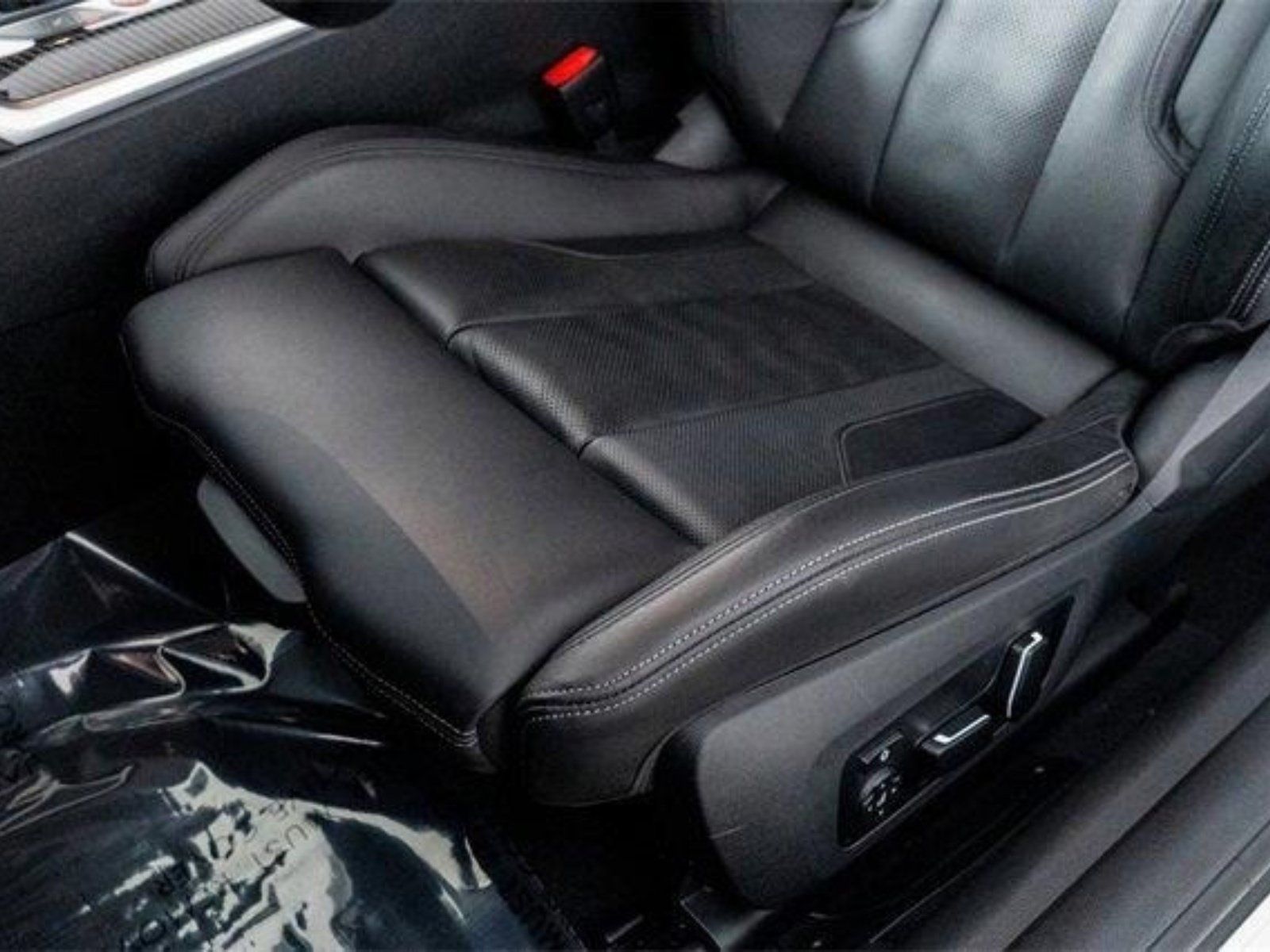 Used 2025 BMW M4 Coupe RWD image 30