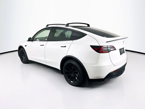Used 2022 Tesla Model Y Long Range AWD/4WD image 5