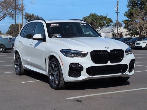 Certified 2023 BMW X5 xDrive40i w/ M Sport Package image 3