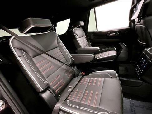 Used 2025 GMC Yukon AT4 Ultimate AWD/4WD image 26