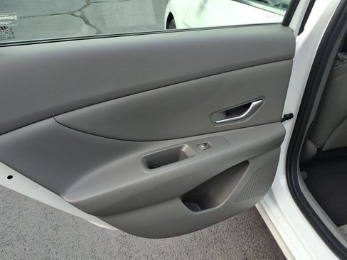 Certified 2024 Hyundai Elantra SEL w/ Convenience Package FWD image 17