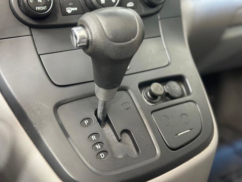 Used 2009 Kia Sedona image 18