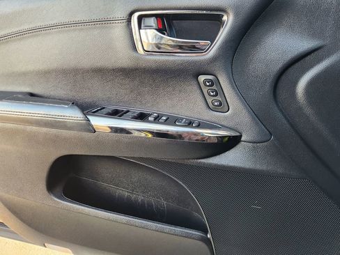 Used 2016 Toyota Avalon Touring image 22