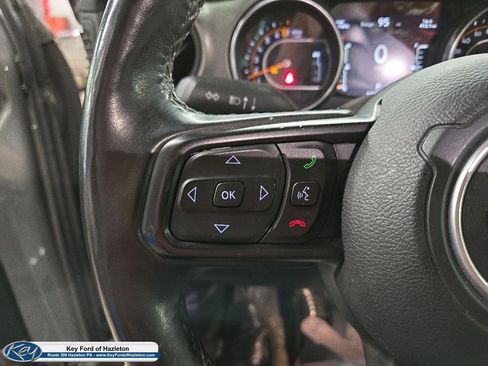 Used 2021 Jeep Gladiator Sport AWD/4WD image 30