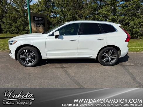 Used 2018 Volvo XC60 T5 Momentum w/ Vision Package AWD/4WD image 1